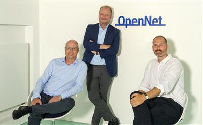 Til venstre Christian Frost Lauritsen, direktør Nord Energi Fibernet. I midten Henrik Møller Nielsen, direktør OpenNet. Til højre Christian Philip Morgan, strategidirektør Nuuday. 